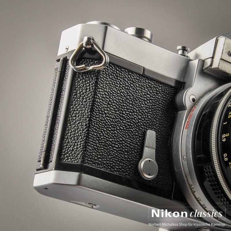 Nikkormat FTN mit Nikkor 50/1,4 (Zustand A-)