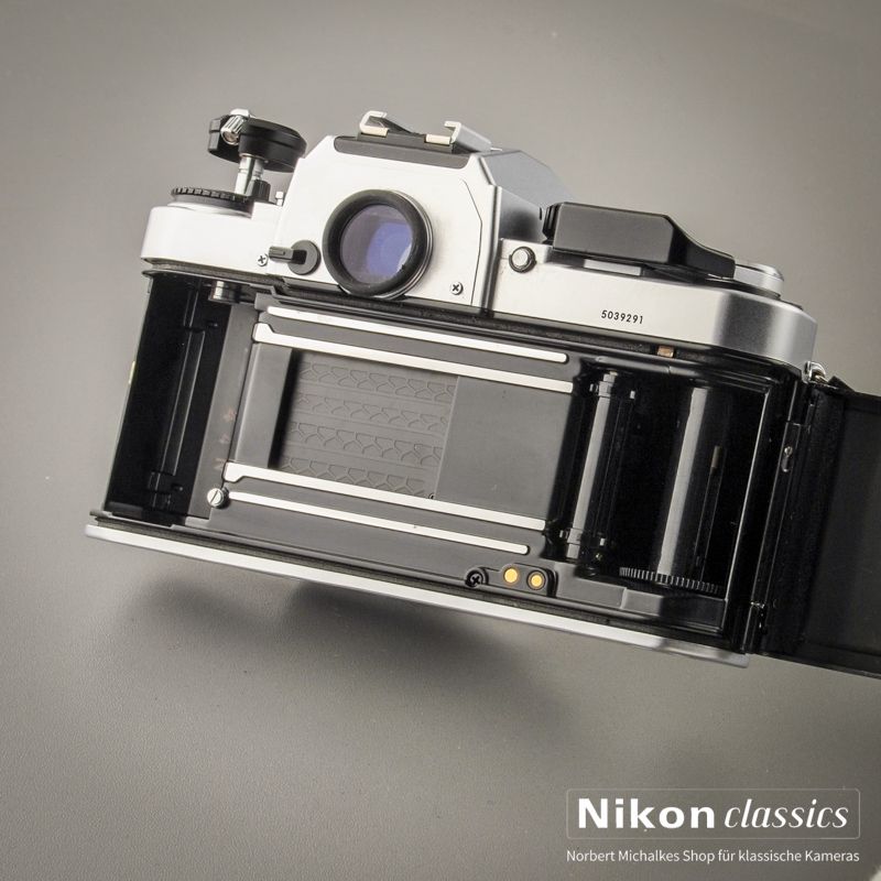 Nikon FA mit 50/1,8 (Zustand A/A-)