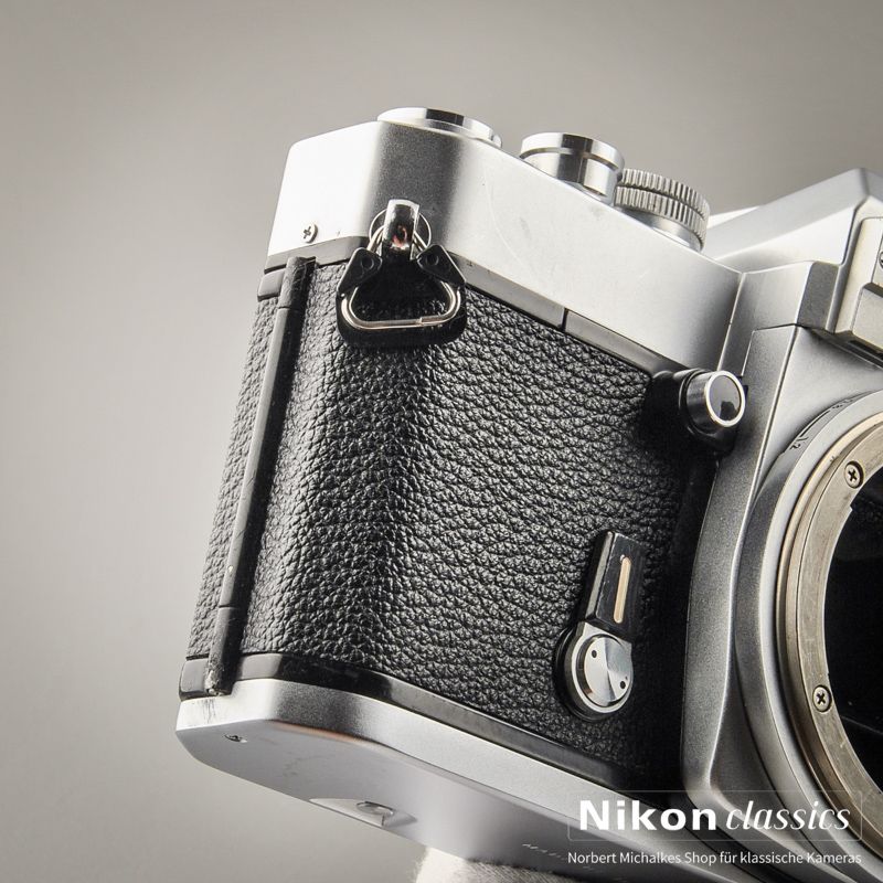 Nikkormat EL (Condition A/A-)
