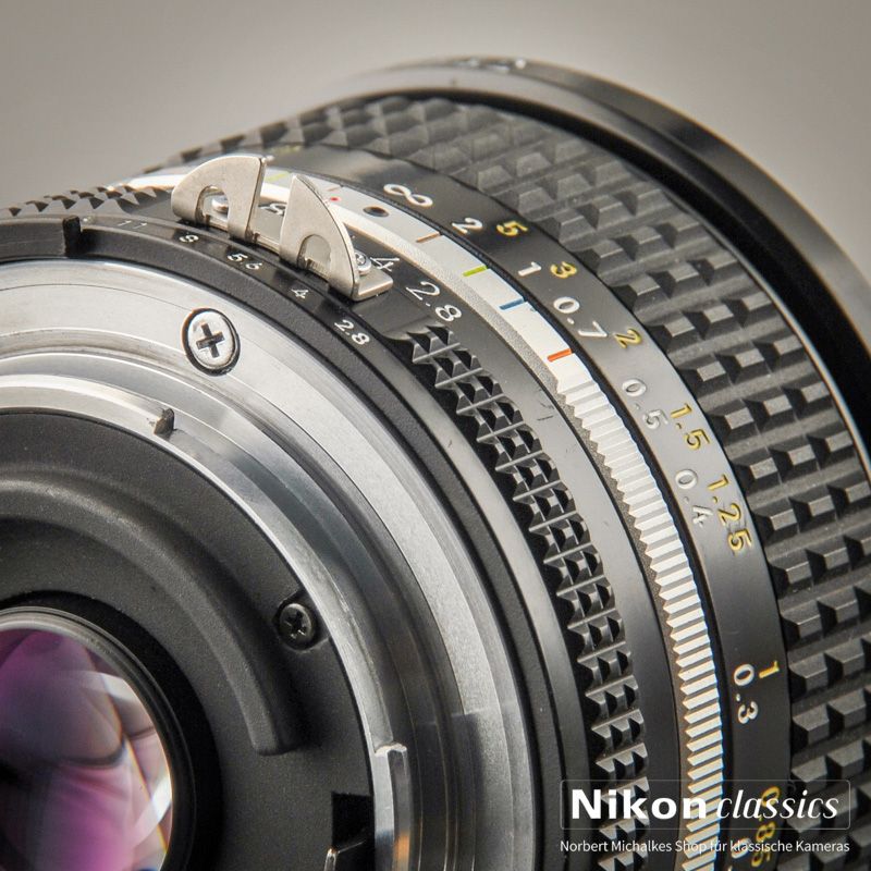 Nikon Nikkor 20/2,8 AIS (Zustand A)