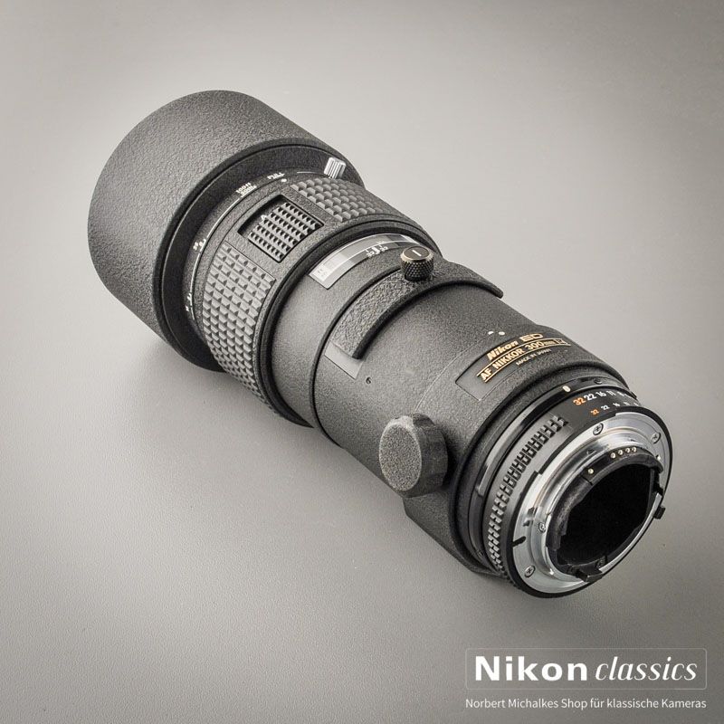 Nikon AF Nikkor 300/4 IF ED (Zustand A/A-)